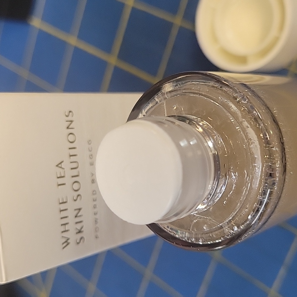 Elizabeth Arden White Tea Skin Solutions Moisture Infusing Lotion 50ml New Seale - Picture 5 of 5
